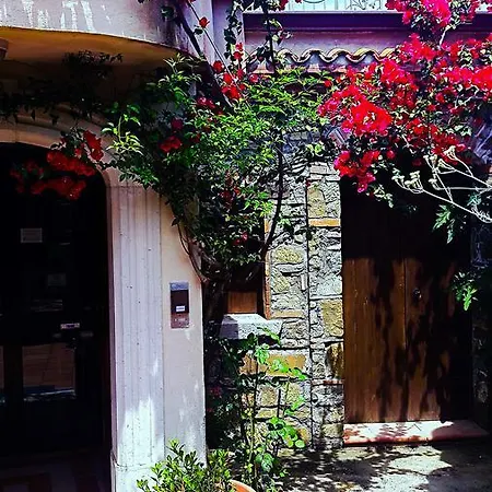 La Civetta Bed and Breakfast 4*