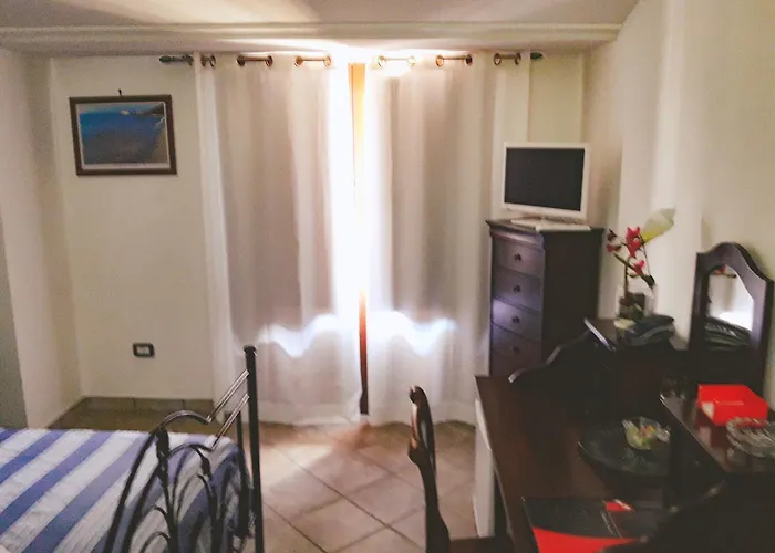 猫头鹰酒店 住宿加早餐酒店 阿格罗波利